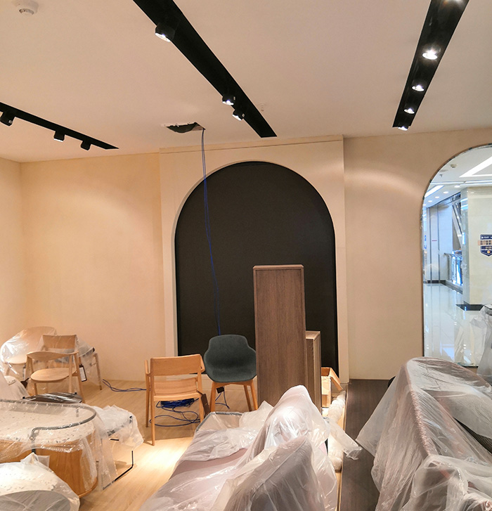 宜昌徐東家居城室內(nèi)P2.5全彩屏