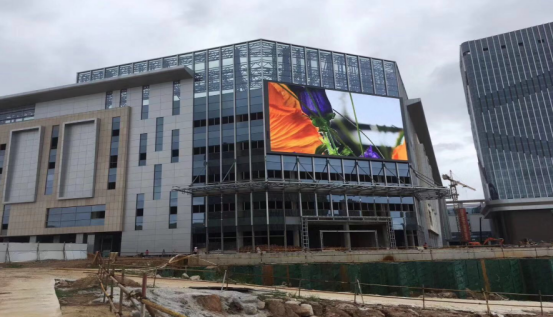 湖北室外LED顯示屏使用時的注意事項